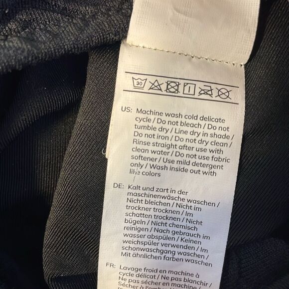 Cupshe Swimsuit Cut-Out One Piece Black M - Picture 9 of 9